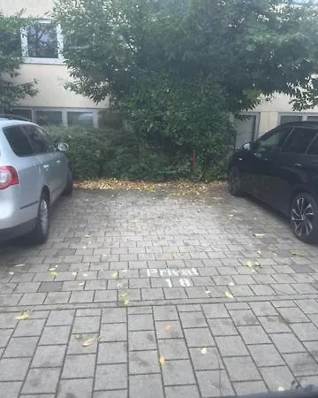 Seenest 'paradies' Mit Parkplatz *